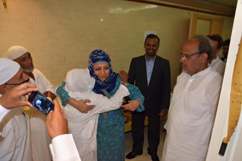 Mahbooba meets Saudi Haj Minister, interacts with haj pilgrims